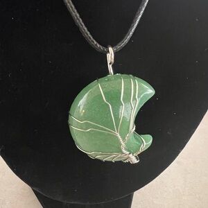 The Tree of Life Silver-tone Green Aventurine Wired Pendant Necklace